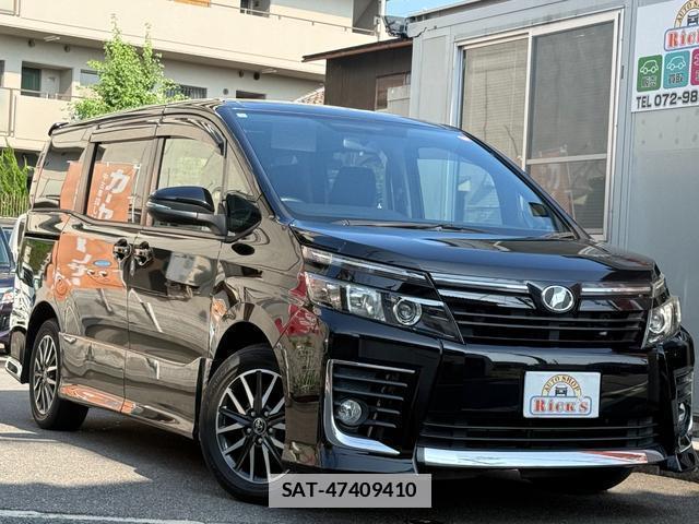 Toyota VOXY 2014-10 7872859-2