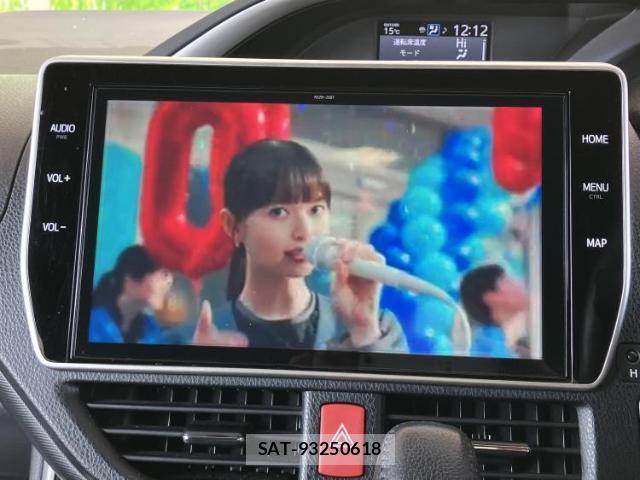 Toyota VOXY 2021-05 7872989-12