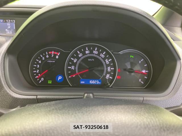 Toyota VOXY 2021-05 7872989-14