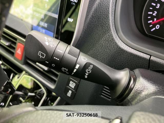 Toyota VOXY 2021-05 7872989-17