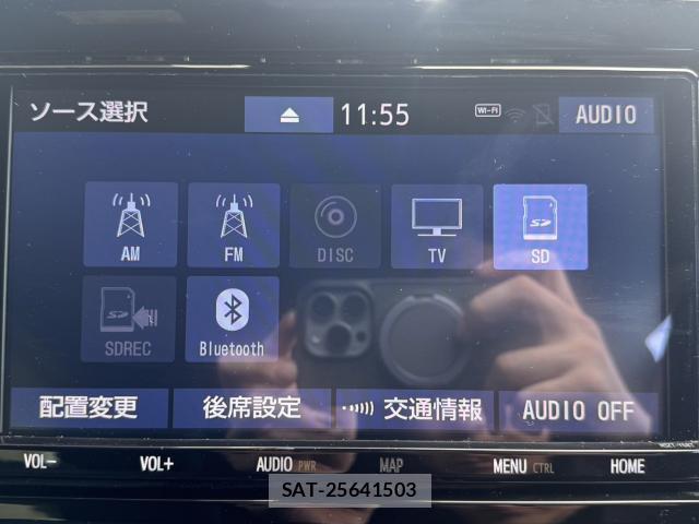 Toyota VOXY 2019-08 7873097-15