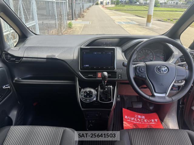 Toyota VOXY 2019-08 7873097-2