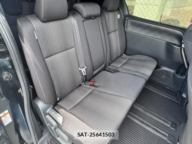 Toyota VOXY 2019-08 7873097-8