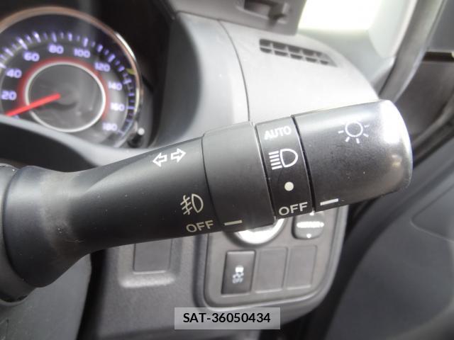 Toyota WISH 2014-03 7870165-18