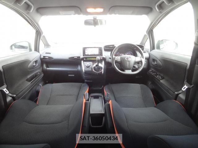 Toyota WISH 2014-03 7870165-2