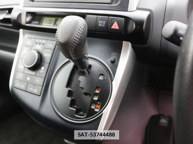 Toyota WISH 2011-05 7871477-13