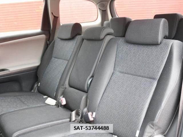 Toyota WISH 2011-05 7871477-19