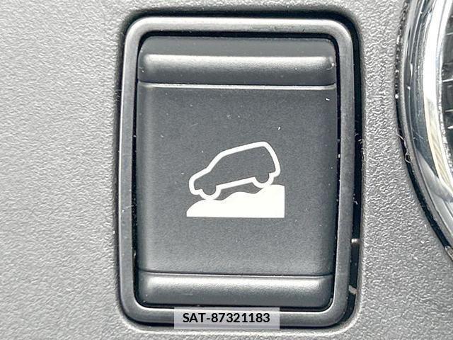 Nissan X-TRAIL 2018-05 7867899-13