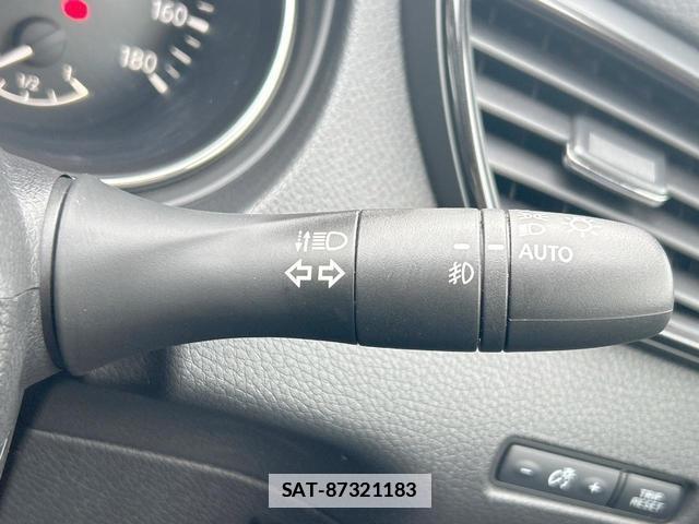 Nissan X-TRAIL 2018-05 7867899-17
