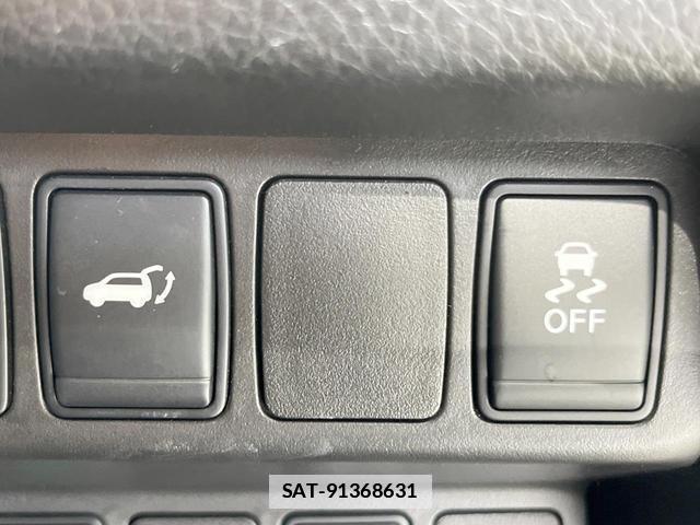 Nissan X-TRAIL 2018-07 7868376-6