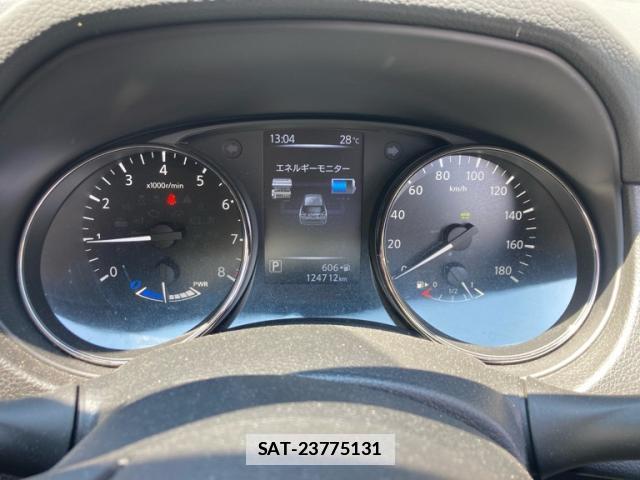 Nissan X-TRAIL 2017-07 7868674-11