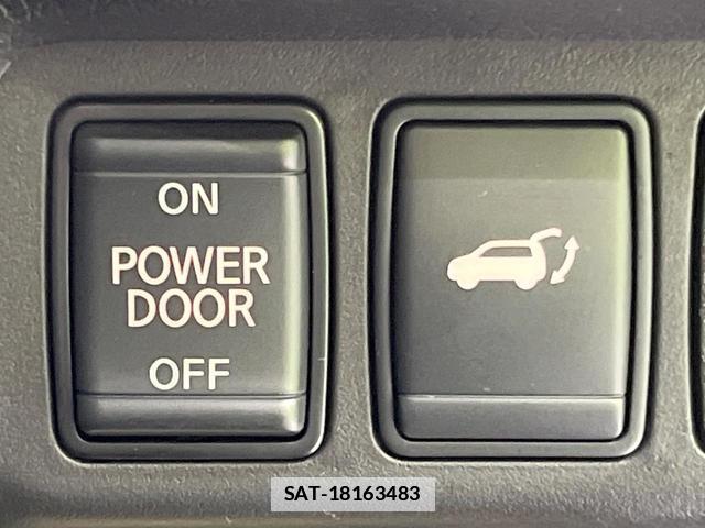 Nissan X-TRAIL 2018-04 7869052-6