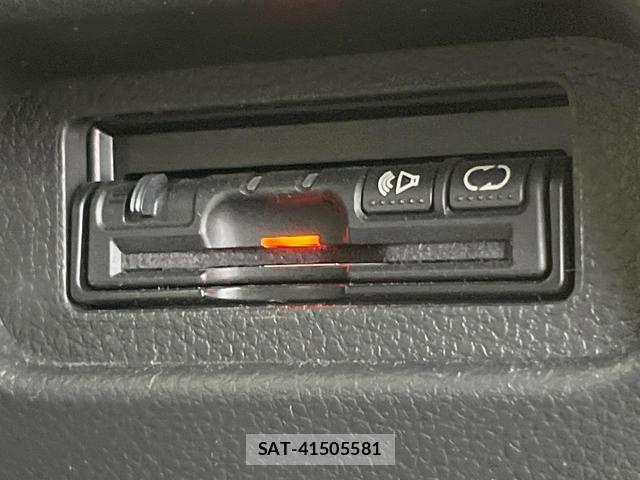 Nissan X-TRAIL 2012-03 7869793-4