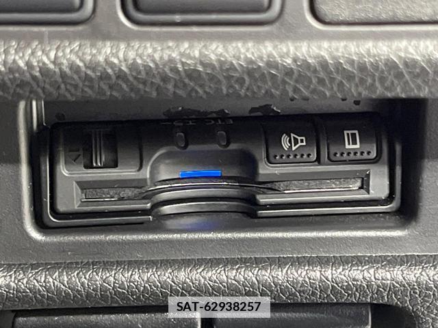 Nissan X-TRAIL 2018-07 7869797-6