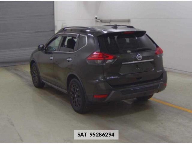 Nissan X-TRAIL 2019-05 7870652-1
