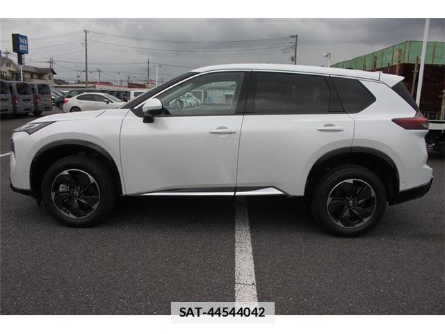 Nissan X-TRAIL 2026-03 7870951-10
