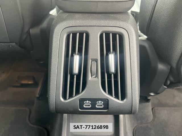 Bmw X1 2023-08 7869912-17