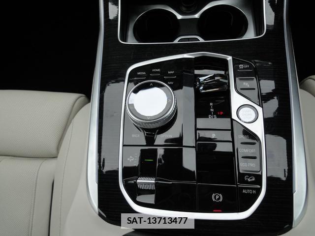 Bmw X7 2025-12 7870476-14