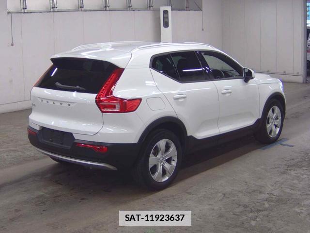 Volvo XC40 2021-02 7867307-4