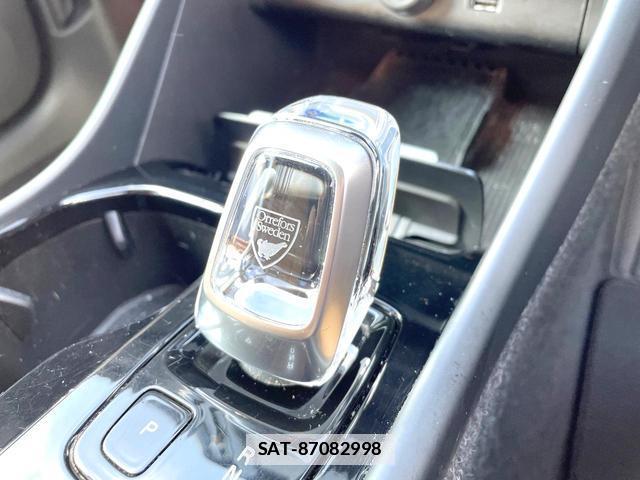 Volvo XC40 2021-06 7867817-15