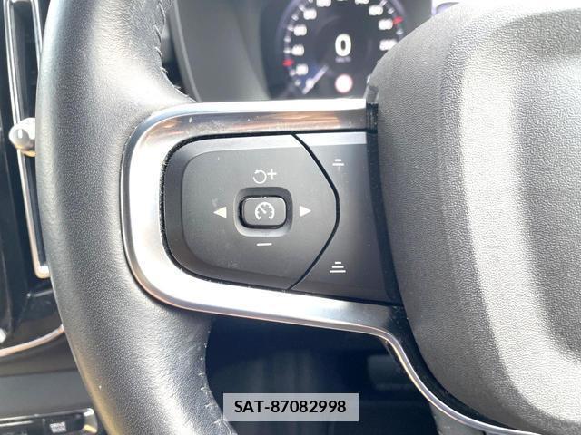 Volvo XC40 2021-06 7867817-9