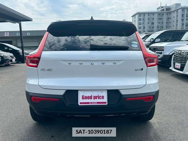 Volvo XC40 2021-04 7871582-1