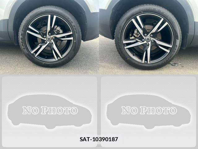 Volvo XC40 2021-04 7871582-18