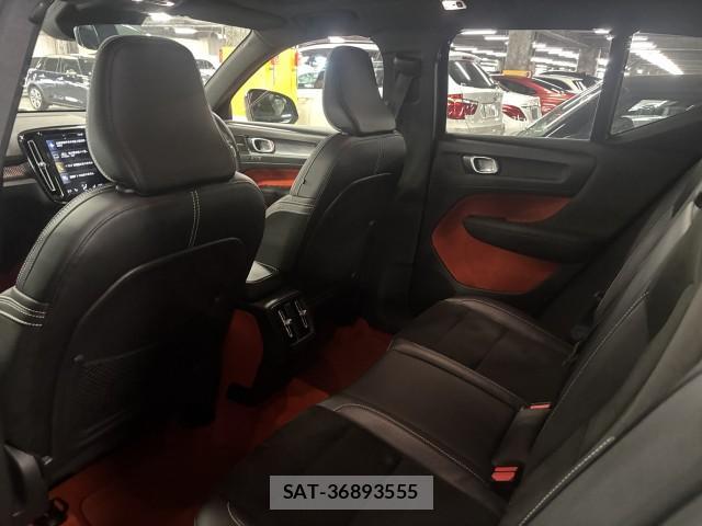 Volvo XC40 2018-11 7871697-3