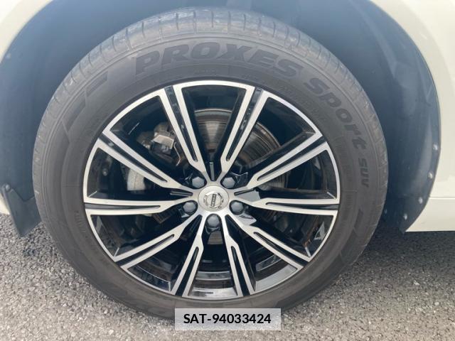 Volvo XC60 2018-06 7868630-12