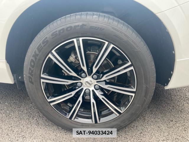 Volvo XC60 2018-06 7868630-13