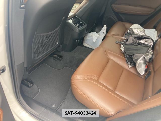 Volvo XC60 2018-06 7868630-15