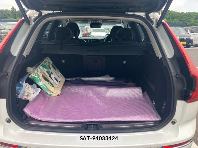 Volvo XC60 2018-06 7868630-17
