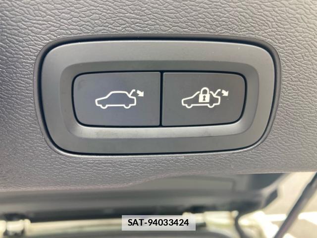 Volvo XC60 2018-06 7868630-18