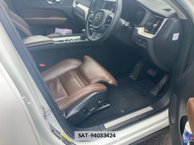 Volvo XC60 2018-06 7868630-19