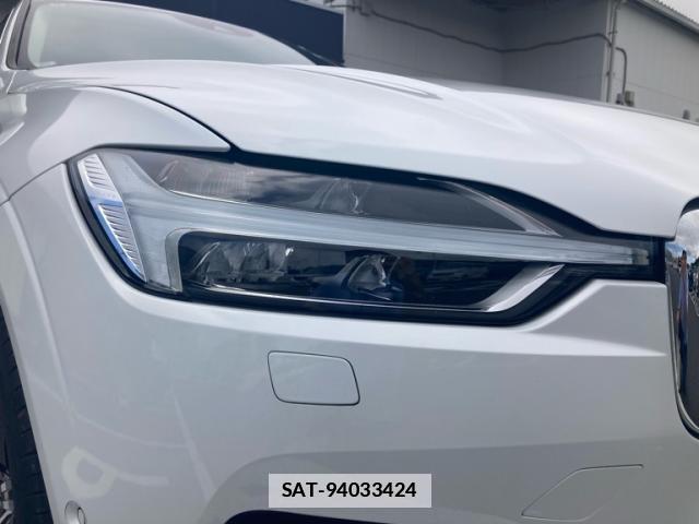 Volvo XC60 2018-06 7868630-6