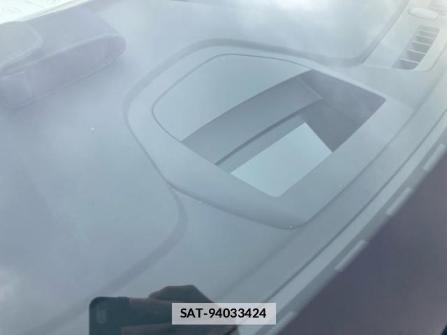 Volvo XC60 2018-06 7868630-9