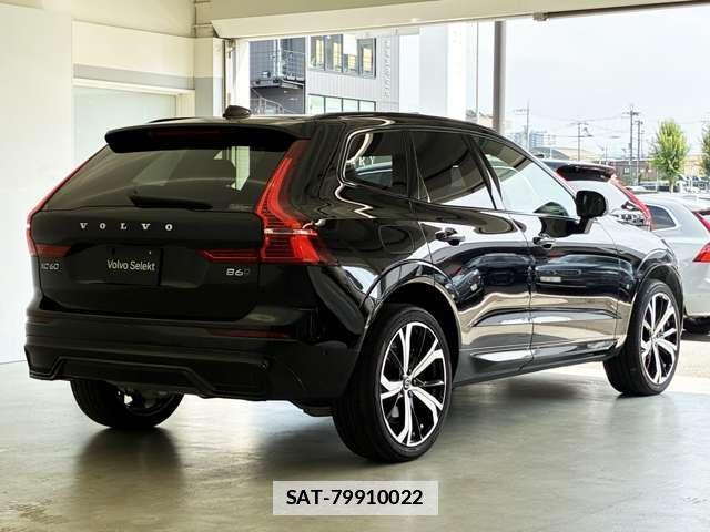 Volvo XC60 2022-03 7869389-13