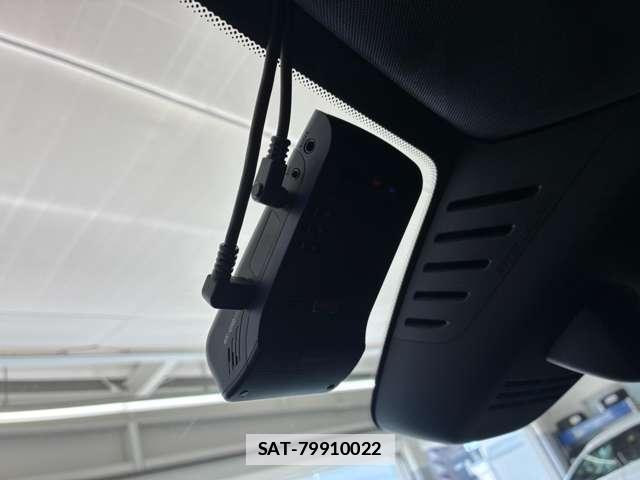 Volvo XC60 2022-03 7869389-5
