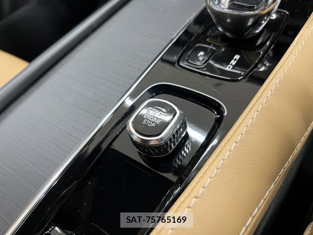 Volvo XC90 2022-08 7871490-13