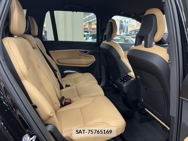 Volvo XC90 2022-08 7871490-4