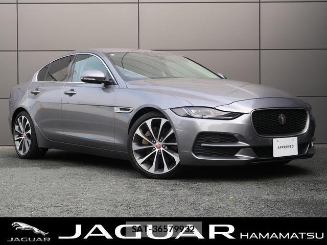 Jaguar XE 2019-07 7868471-0