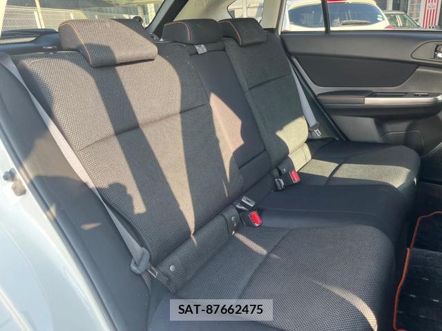 Subaru XV 2015-03 7869660-9