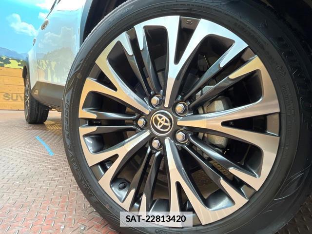 Toyota YARIS CROSS 2022-01 7868809-12