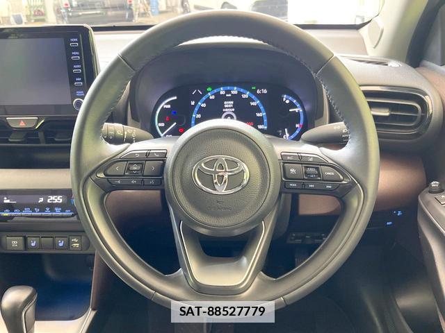 Toyota YARIS CROSS 2021-04 7869873-10