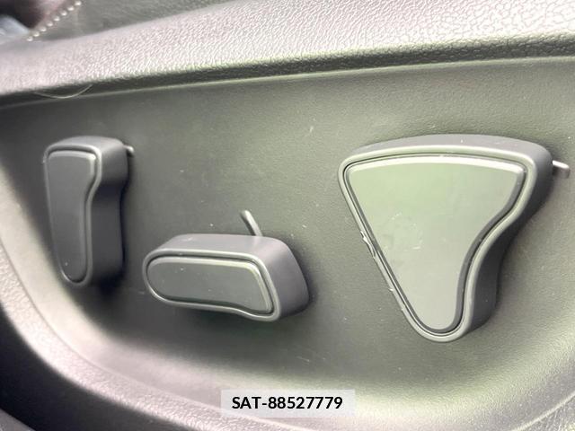 Toyota YARIS CROSS 2021-04 7869873-6