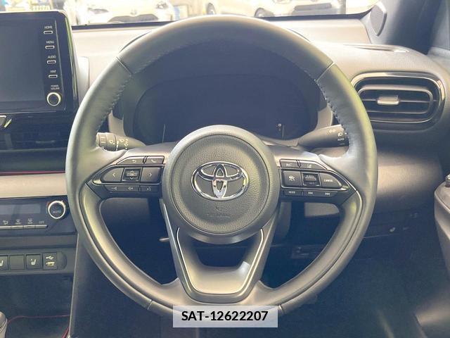 Toyota YARIS CROSS 2023-03 7869877-10