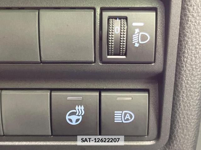 Toyota YARIS CROSS 2023-03 7869877-6
