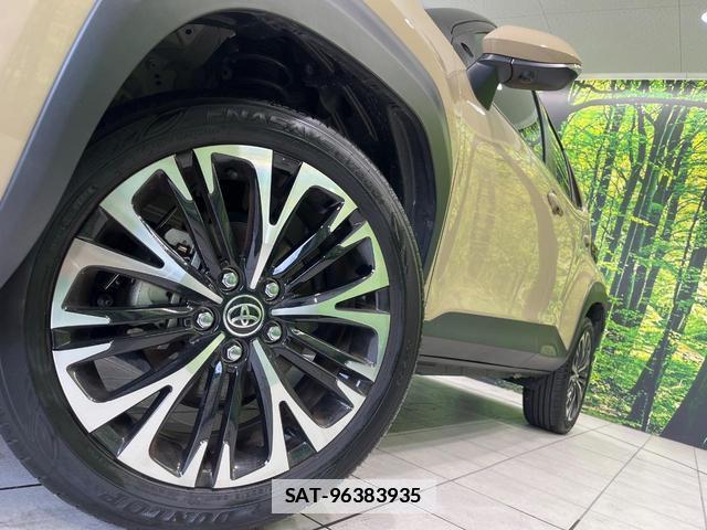 Toyota YARIS CROSS 2025-01 7870448-12