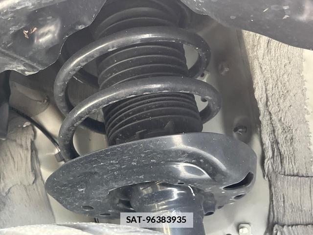 Toyota YARIS CROSS 2025-01 7870448-19