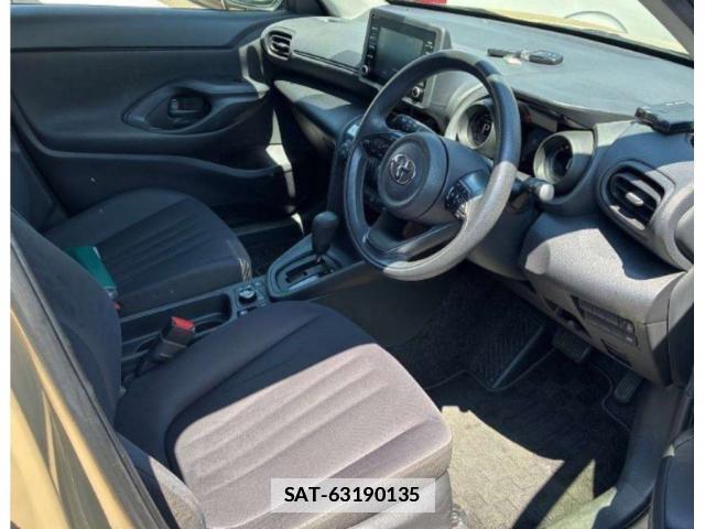 Toyota YARIS CROSS 2021-05 7870564-2